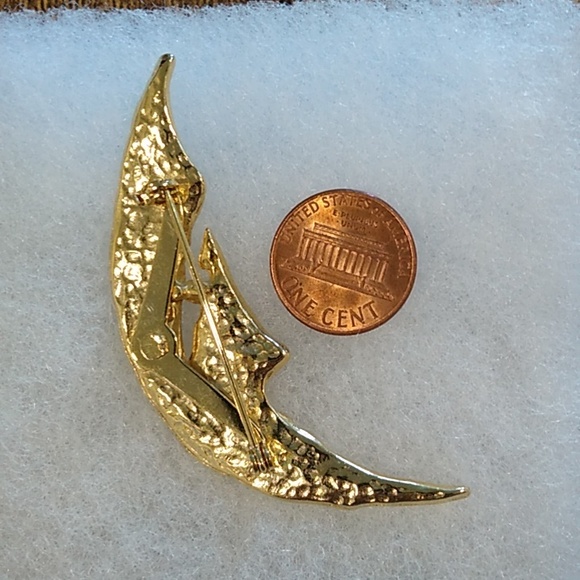 2/$15 Man in the Moon Brooch - Picture 2 of 2